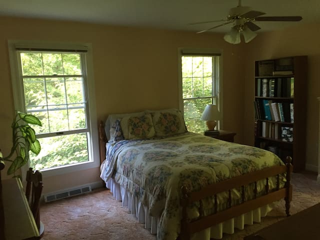 Mountaintop Room near Bucknell