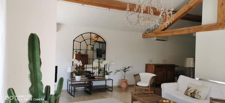 Villa Provencale Avec Piscine Et Grande Terrasse - Vitrolles
