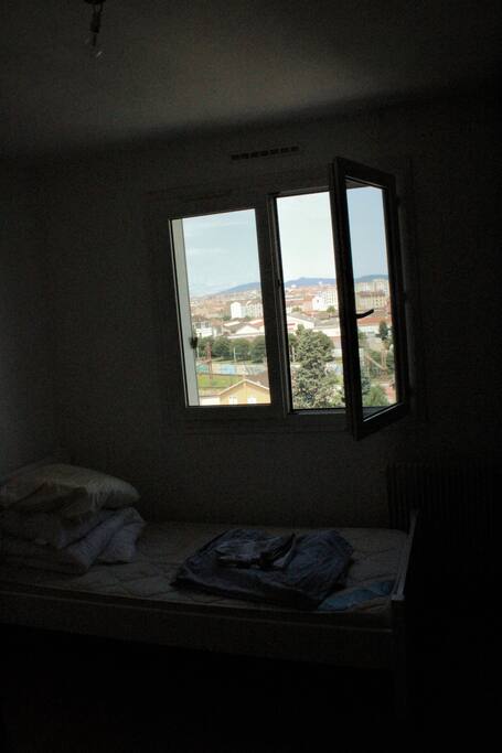 Chambre avec lit 1 place