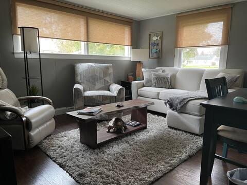 Centrally located to
Town, ski/snowmobile trails