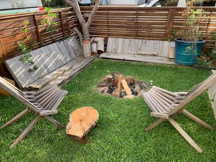 Lennox house walk to beach, lake and town. Houses for Rent in