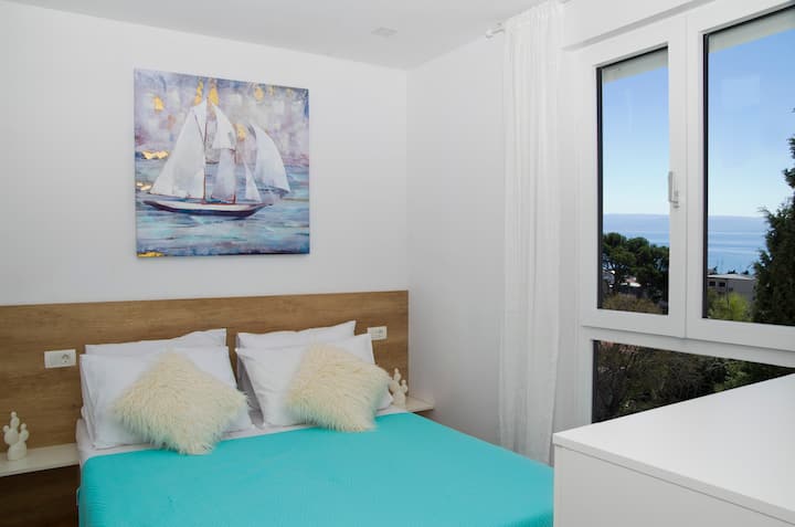 prvá izba s posteľou, pre dve osoby