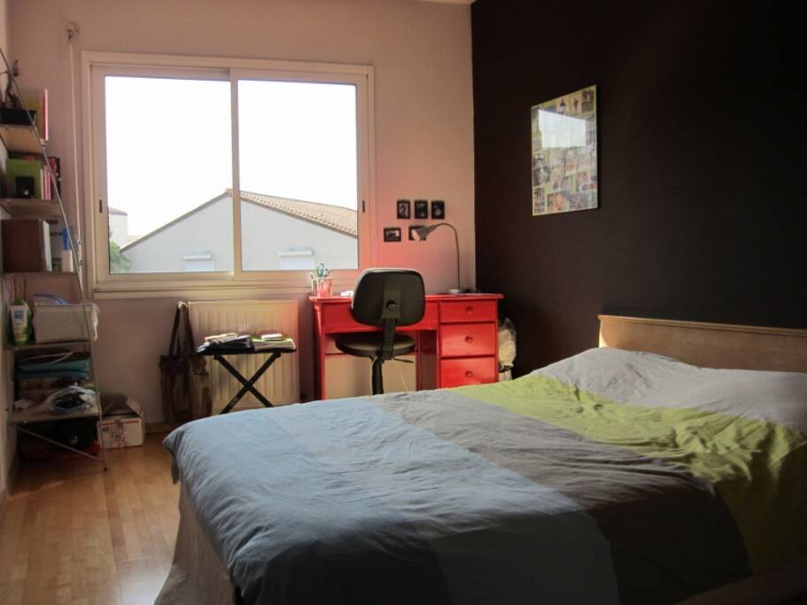 Chambre 1 coté ouest avec rangements 50 euros la nuit