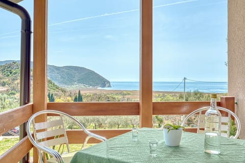 Two-bedroom house with sea views