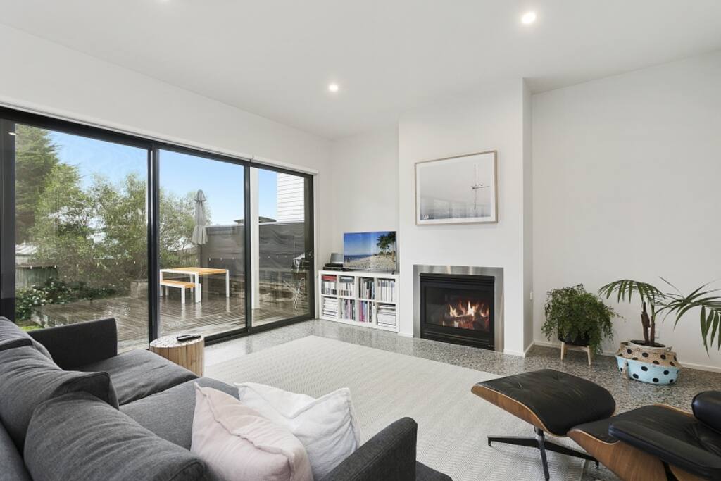 Stunning Family Room to relax after a day at the beach