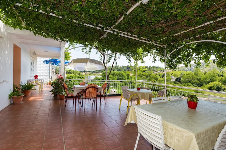Big studio apartment 7 km from Dubrovnik