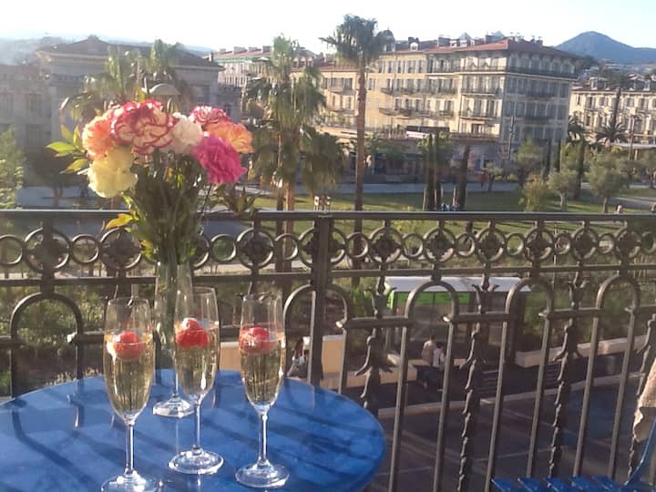 Old Town 5* Location AC Balcony Fibre Beach 5 min Apartments for Rent in Nice, ProvenceAlpes