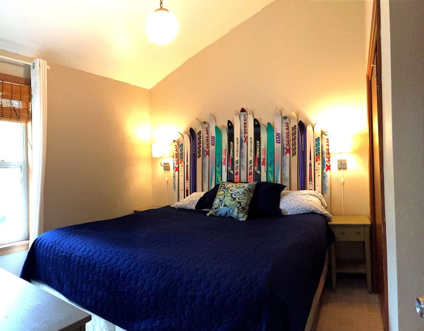 Bedroom 1 - King