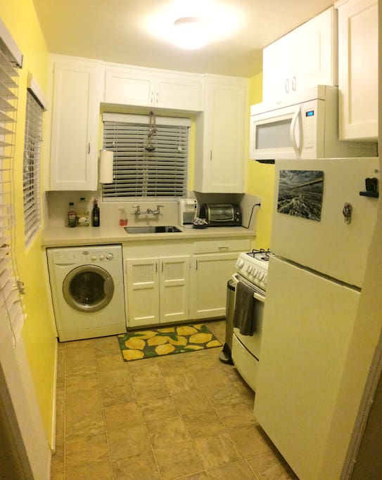 Full kitchen with laundry