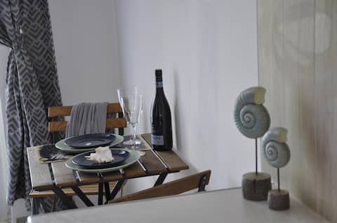 Top performing Airbnb: Sea apartments-for summer holidays,Central Square in Бяла