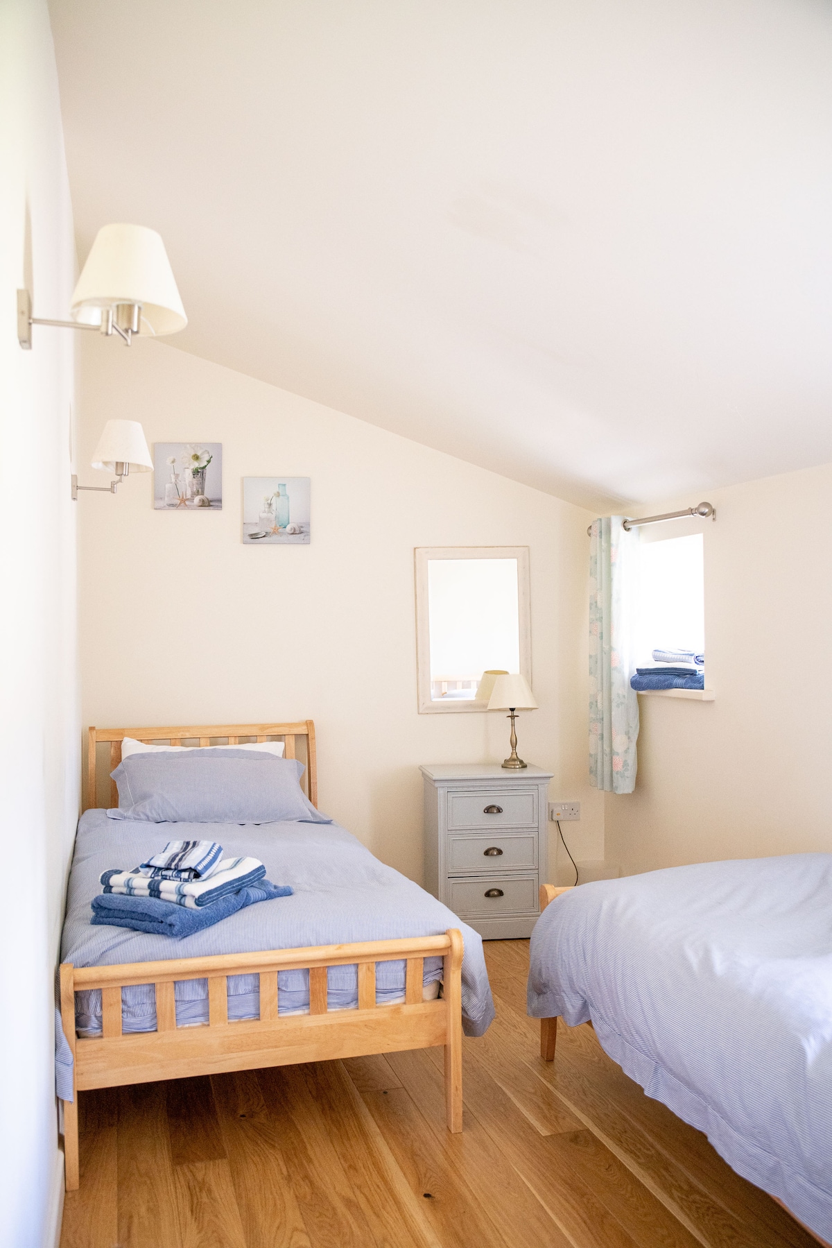 Habitación con 2 camas individuales