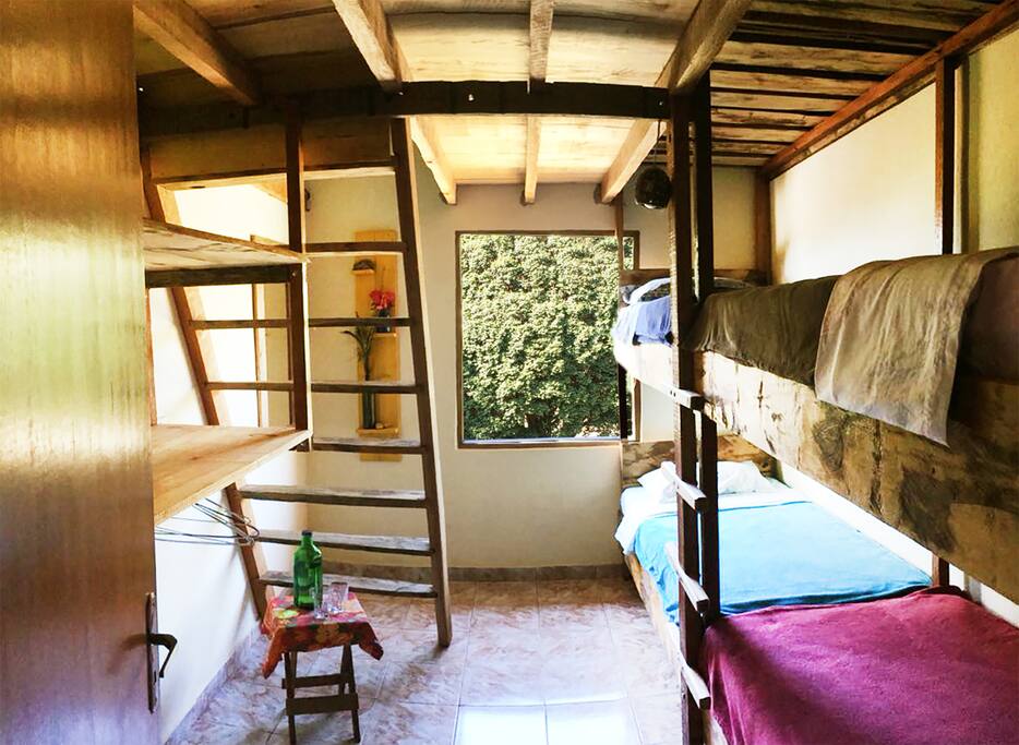 Quarto Compartilhado para até 8 Pessoas