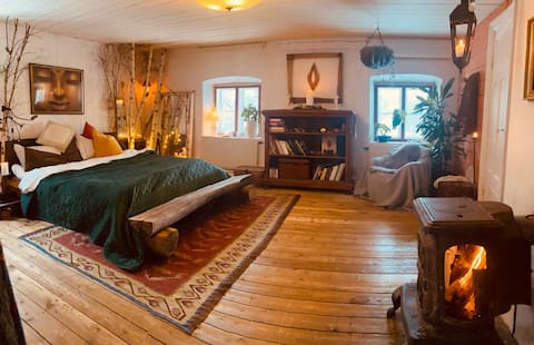Romantic Villa with fire place & sauna on the lake