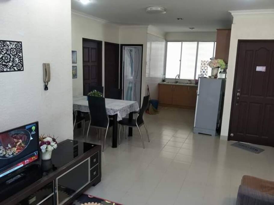 DINING AREA & KITCHEN