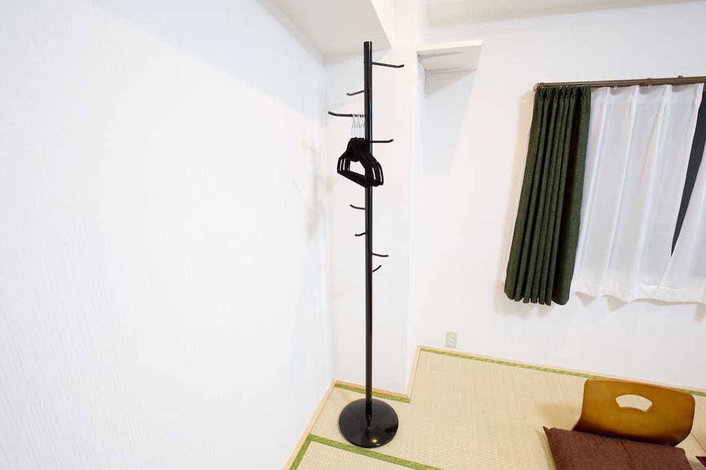 Room1- Hanger