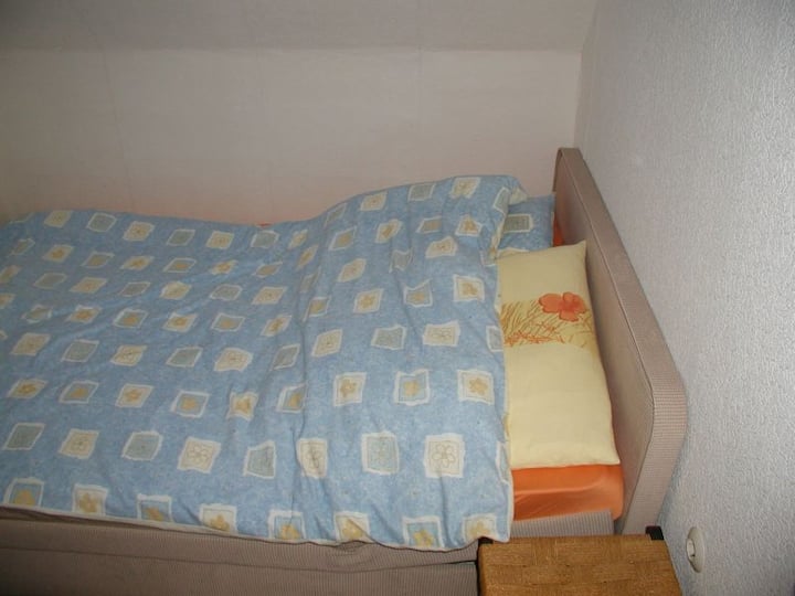 Bedroom 3 with French bed 140x200, also suitable for 2 persons