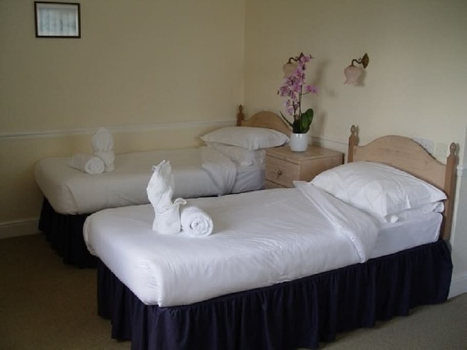 Guest room