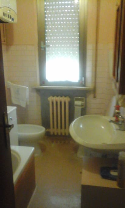 Bagno con vasca
