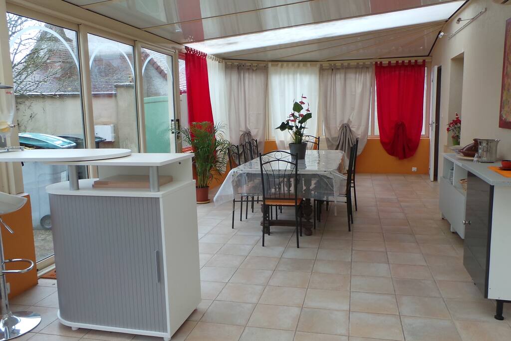 salle commune et petit-déjeuner