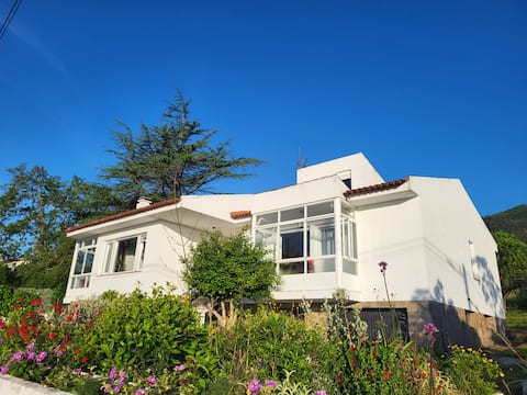 OFFER: Charming house next to the beach