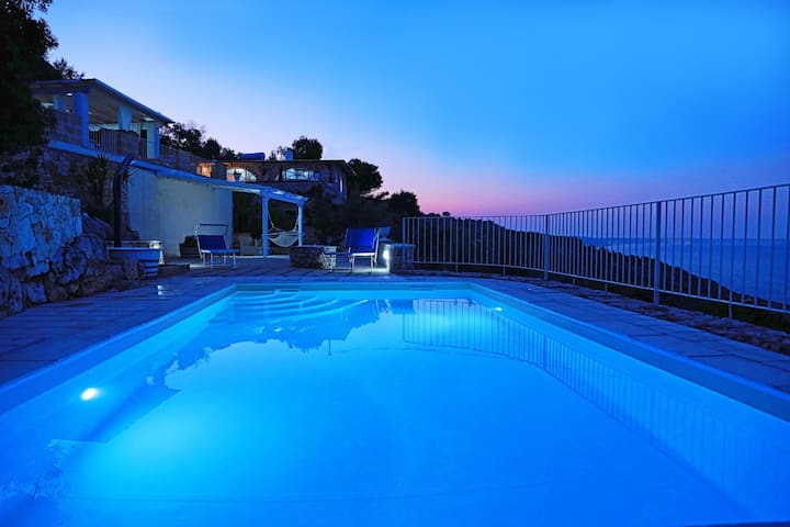Villa Ada, swimming pool and breathtaking view, Salento