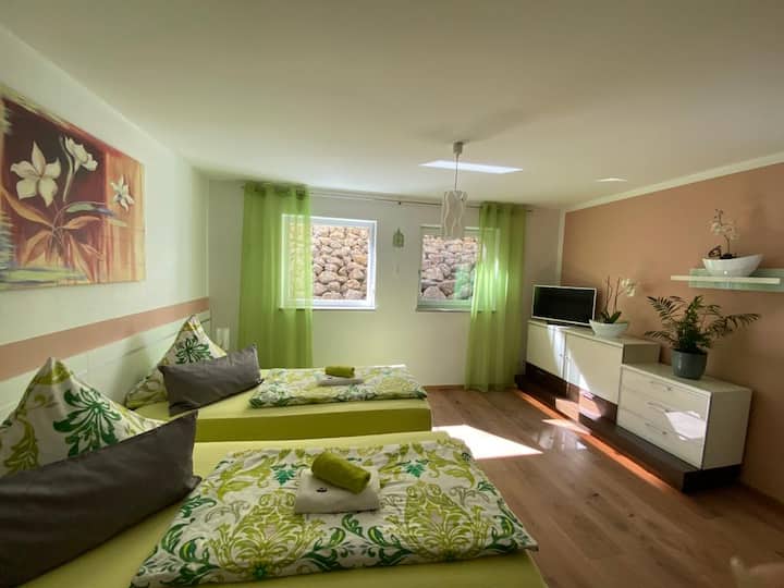 Dormitorio con somier