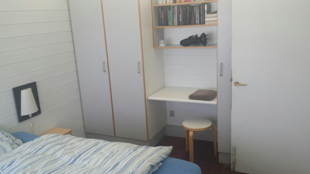 Habitación con cama doble