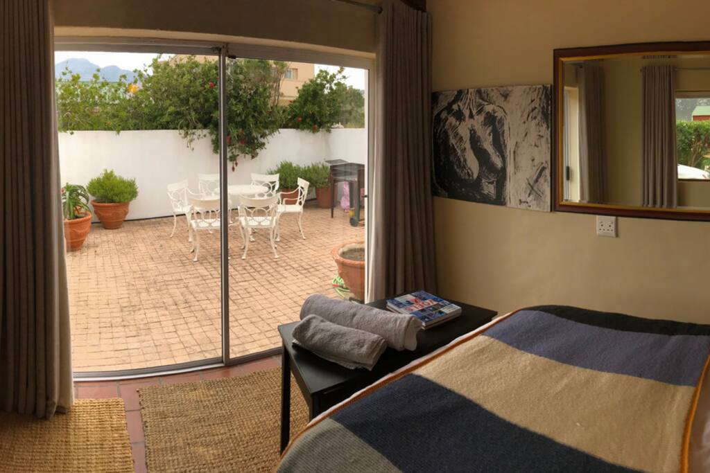 Bedroom opening into enclosed court yard