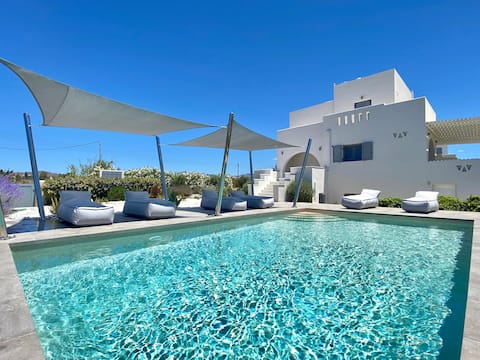 Seaside Naxos : 4BDR Villa Aphrodite @ Plaka Beach