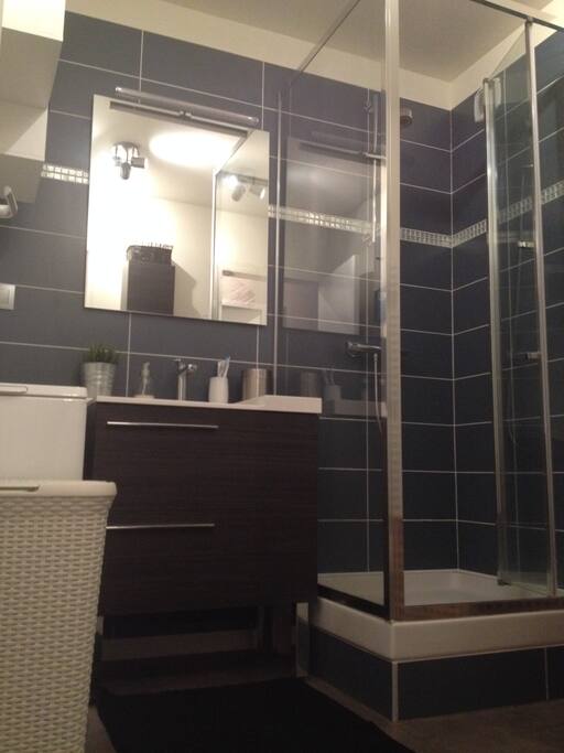 salle de bain partagée