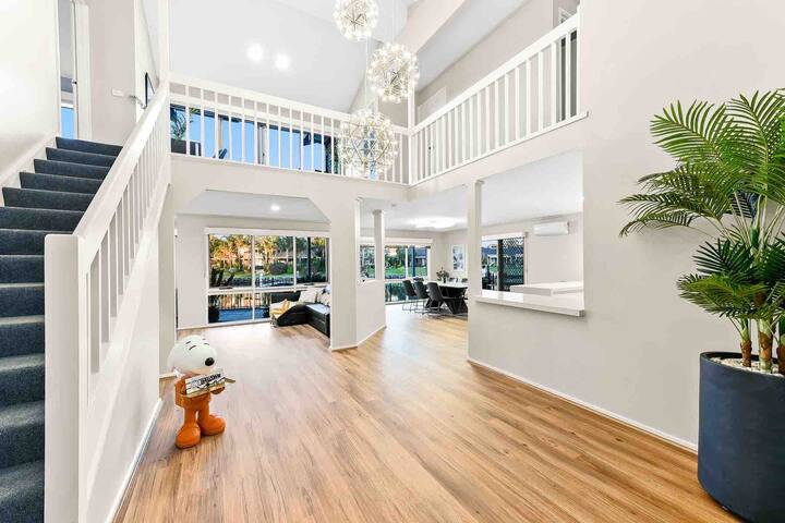 Waterfront Canal beach view + Private Jetty gallery image 2