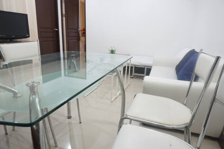 6BR, 15pax, 1min walk to Ploenchit BTS, bumrungrad gallery image 4