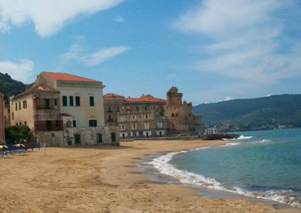 Spiaggia libera a 50 Metri