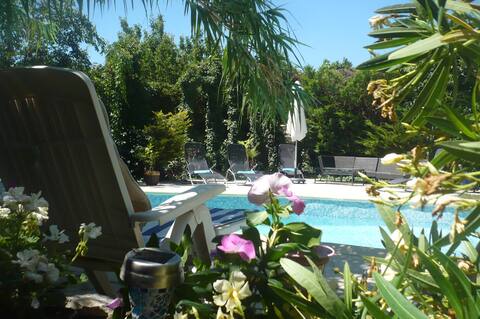 L' ANASTASIA, near the Pont du Gard   5 STARS