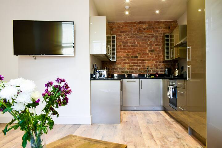 Stylish Iconic Apt, Heart of City Centre