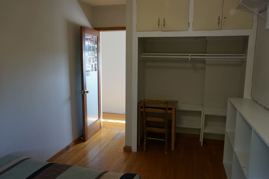 Medium Size Room w/Cubbies (US-2) - October 8th, 2017