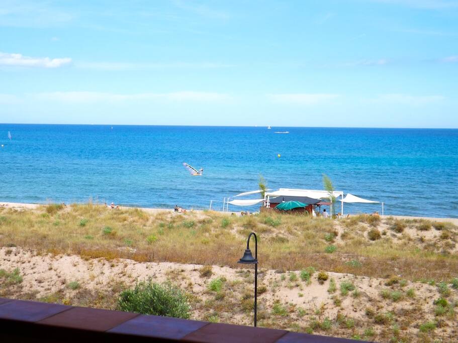 Apartamento en primera linea de mar. Dos habitaciones, parquing, wifi, piscina comunitaria-SA PUNTA COSTA BRAVA