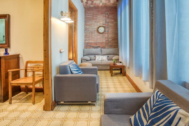 Gran Pis Modernista-residencial I Cèntric/112m2 1r - Gerona