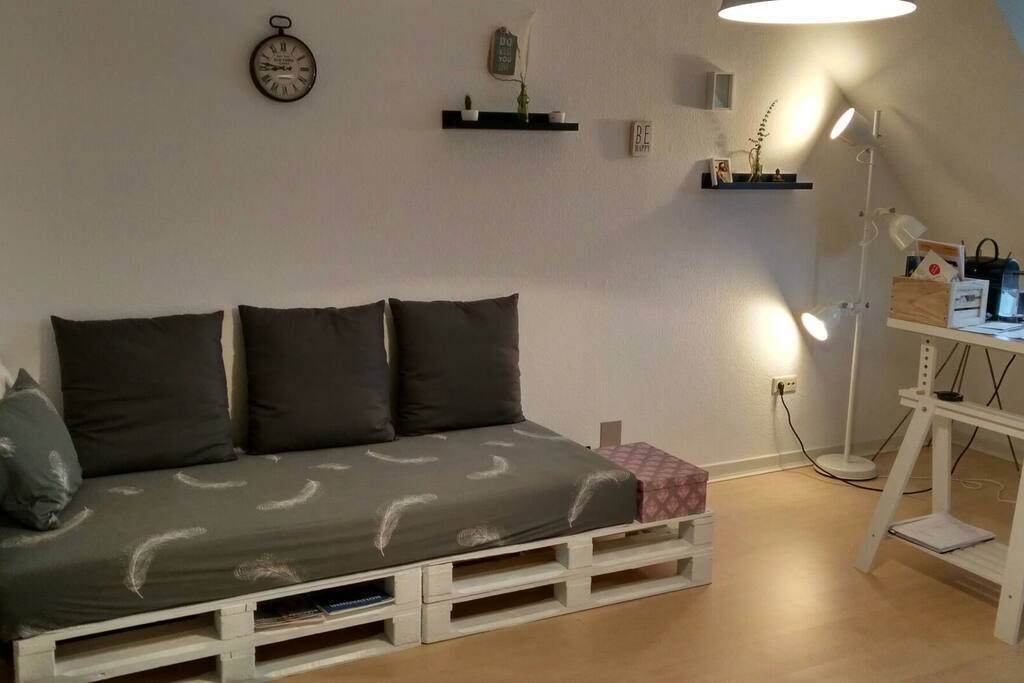 sleeping sofa. single bed matrese with 80x200 cm. very comfortable