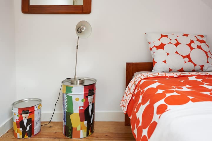 Спалня 2 - Подходящо е за 2 единични легла