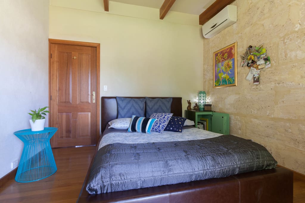 Queen bed