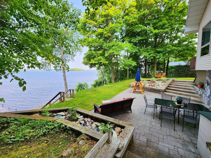 Jane's Lake House Houses for Rent in Curtis, Michigan, United States