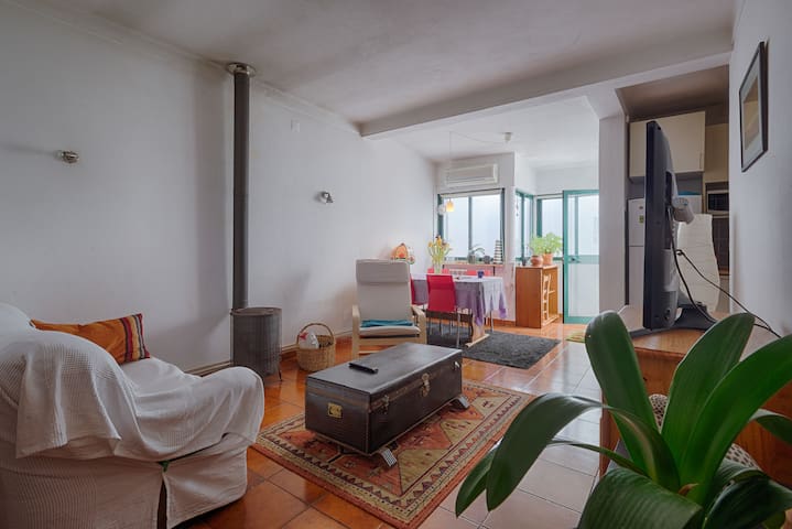 Siza Vieira neighborhood,15 min walk to the center