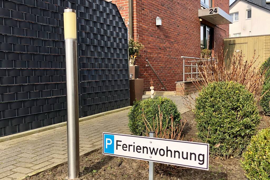 Parkplatz direkt vor dem Haus!