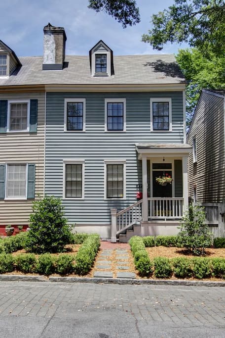 House View from Beautiful Jones Street