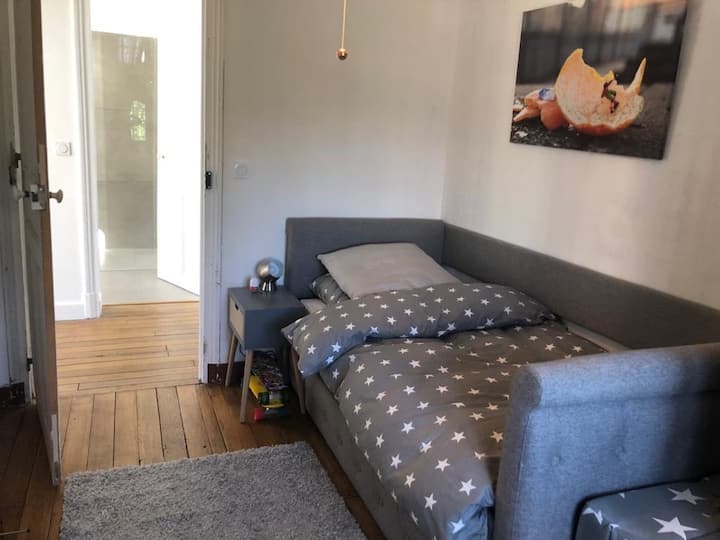 Dhoma e fëmijëve kati i parë