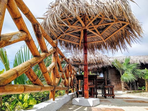 Beachfront hotel/apartment