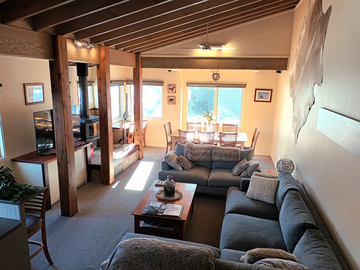 Top performing Airbnb: Sheer Bliss- Modern & Fully equipped Chalet in Dinner Plain