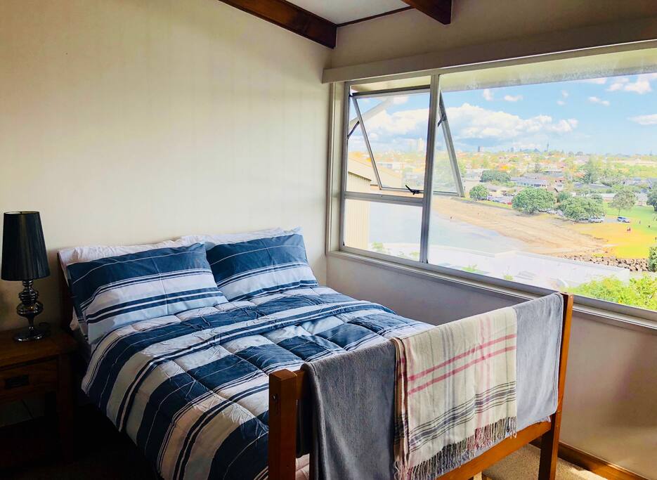 Bedroom with sea view
