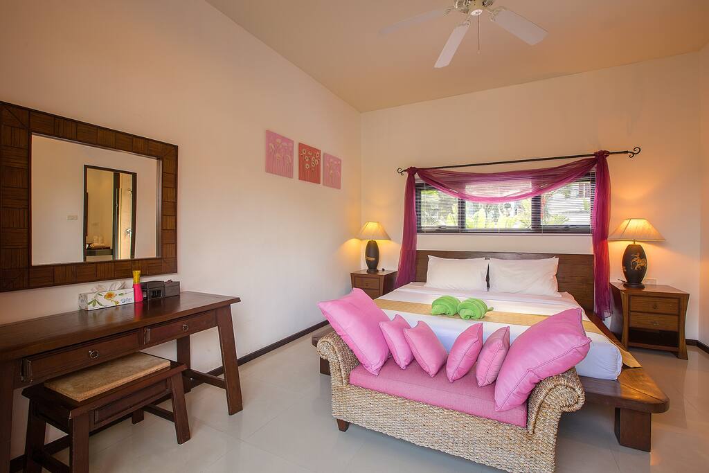 Purple room